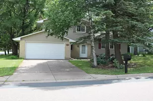 1081 Cedarwood Dr, Woodbury, MN 55125 - Photo 1