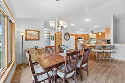 5026 Grenadier Avenue N, Oakdale, MN 55128 - Photo 11