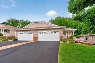 5026 Grenadier Ave N, Oakdale, MN 55128 - Photo 3