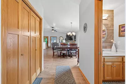 5026 Grenadier Avenue N, Oakdale, MN 55128 - Photo 7