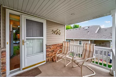 5026 Grenadier Avenue N, Oakdale, MN 55128 - Photo 5