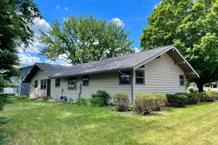 403 S Paffrath Ave, Springfield, MN 56087 - Photo 3