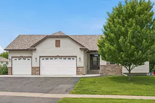 29661 Shoreview Cir, Lindstrom, MN 55045 - Photo 1