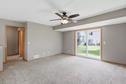 1559 Dublin Court, Shakopee, MN 55379 - Photo 7