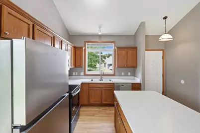 1559 Dublin Court, Shakopee, MN 55379 - Photo 9