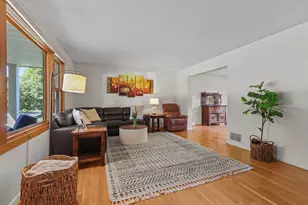 3287 Churchill Dr, Woodbury, MN 55125 - Photo 9