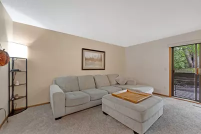 15805 26th Avenue N #B, Plymouth, MN 55447 - Photo 9