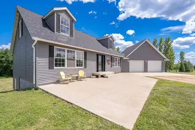 38653 Woodview Circle, Le Center, MN 56057 - Photo 3
