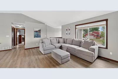 4621 Alan Lane NW, Rochester, MN 55901 - Photo 7