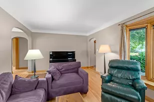2081 Jefferson Ave, Saint Paul, MN 55105 - Photo 7