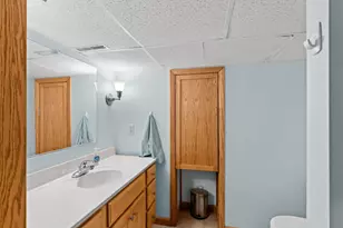 2081 Jefferson Ave, Saint Paul, MN 55105 - Photo 33
