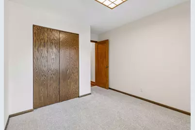 1086 Cedar View Drive, Minneapolis, MN 55405 - Photo 23
