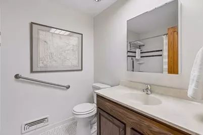 1086 Cedar View Drive, Minneapolis, MN 55405 - Photo 17