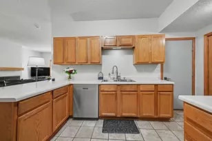 1106 Crystal Pl W, Chaska, MN 55318 - Photo 11