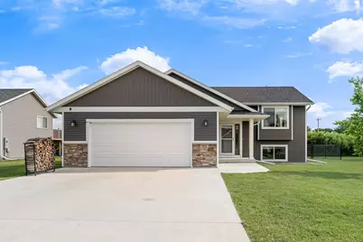 805 El Dorado Street SE, Owatonna, MN 55060 - Photo 1