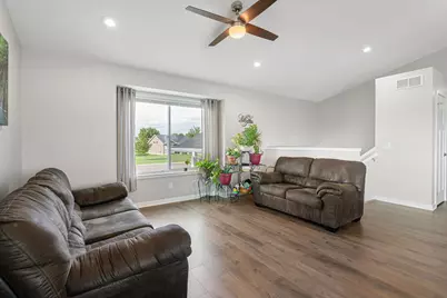 805 El Dorado Street SE, Owatonna, MN 55060 - Photo 3
