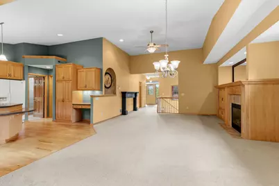 1607 140th Avenue NE, Ham Lake, MN 55304 - Photo 5