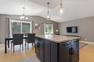 1053 Bridge St, Shoreview, MN 55126 - Photo 11