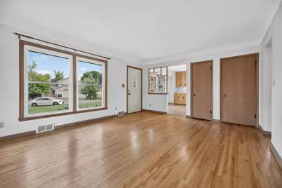 1220 Frisbie Avenue, Maplewood, MN 55109 - Photo 5