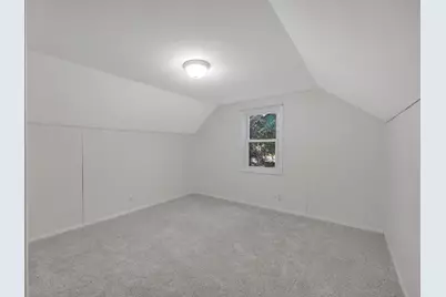 1051 Burke Avenue W, Roseville, MN 55113 - Photo 17