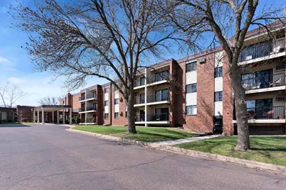 4 Pine Tree Drive #110, Arden Hills, MN 55112 - Photo 3