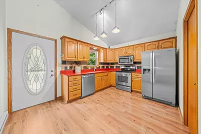 1041 River Drive, River Falls, WI 54022 - Photo 9