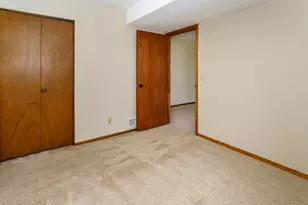 10375 Balsam Ln, Eden Prairie, MN 55347 - Photo 17