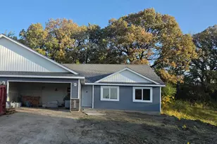 1119 8th Ave SE, Waseca, MN 56093 - Photo 1
