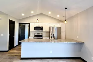 1119 8th Ave SE, Waseca, MN 56093 - Photo 7