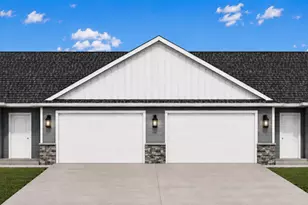 1119 8th Ave SE, Waseca, MN 56093 - Photo 1