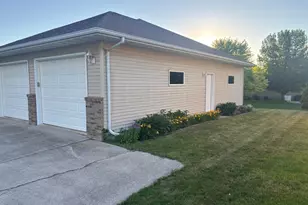 401 S Bruce Street S, Marshall, MN 56258 - Photo 45