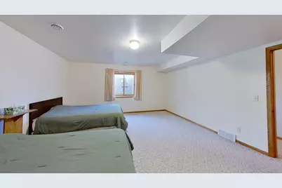 401 S Bruce Street S, Marshall, MN 56258 - Photo 27