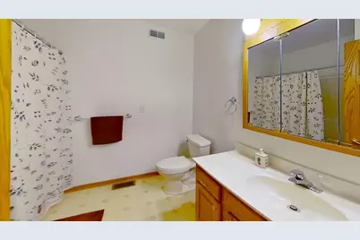 401 S Bruce Street S, Marshall, MN 56258 - Photo 23
