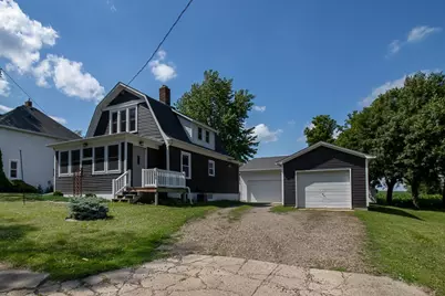 103 E 4th Street, Hanska, MN 56041 - Photo 1