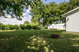103 E 4th St, Hanska, MN 56041 - Photo 35
