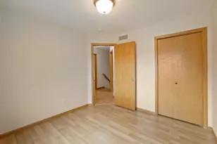 2337 Manuela Dr, Chaska, MN 55318 - Photo 29