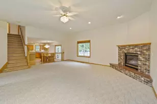 2337 Manuela Dr, Chaska, MN 55318 - Photo 5
