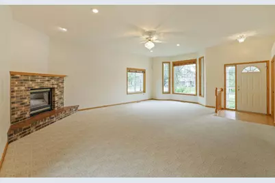 2337 Manuela Drive, Chaska, MN 55318 - Photo 7