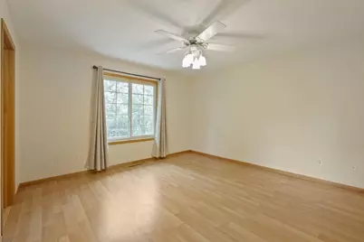 2337 Manuela Drive, Chaska, MN 55318 - Photo 23