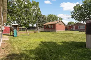 1307 17th St W, Hastings, MN 55033 - Photo 5