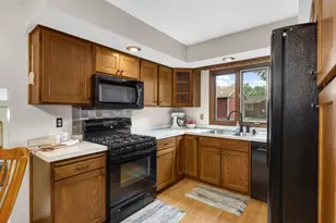 1307 17th St W, Hastings, MN 55033 - Photo 9