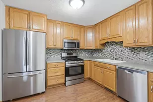 17609 Lorence Way, Eden Prairie, MN 55346 - Photo 5