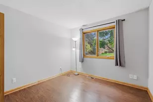 17609 Lorence Way, Eden Prairie, MN 55346 - Photo 7