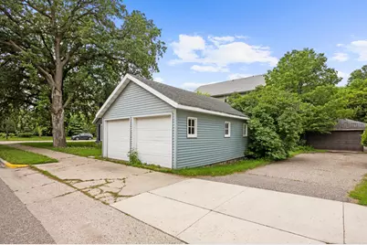 321 6th Avenue E, Alexandria, MN 56308 - Photo 3
