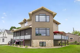 519 N Lakeshore Dr, Lake City, MN 55041 - Photo 1