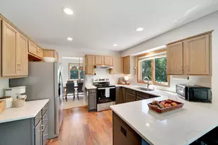13865 Forest Hill Rd, Eden Prairie, MN 55346 - Photo 21