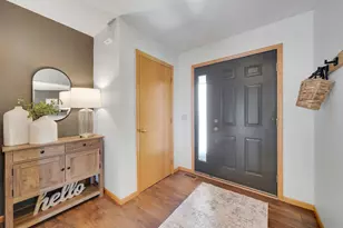 13865 Forest Hill Rd, Eden Prairie, MN 55346 - Photo 5