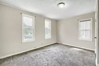 1024 Geranium Avenue E, Saint Paul, MN 55106 - Photo 9
