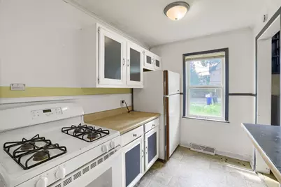 1024 Geranium Avenue E, Saint Paul, MN 55106 - Photo 5