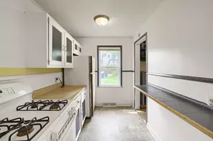 1024 Geranium Ave E, Saint Paul, MN 55106 - Photo 7